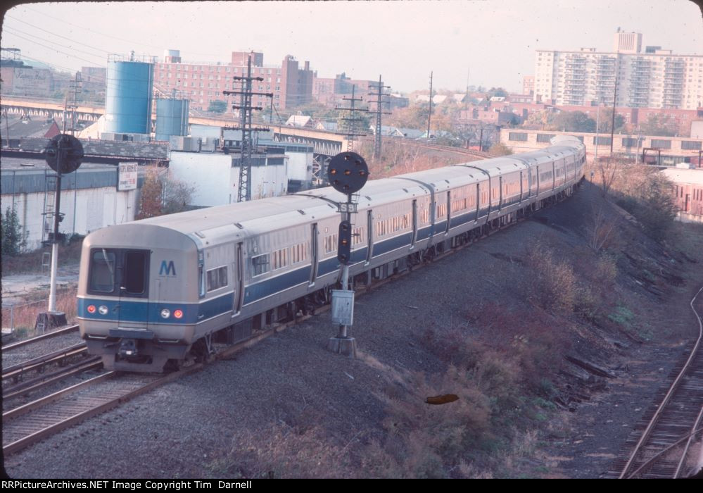 Bayblon westbound train